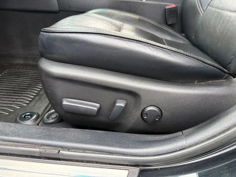 Used 2016 Toyota Camry XLE w/ Moonroof Package FWD image 16