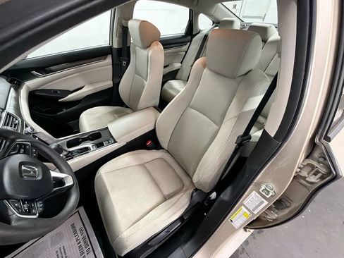 Used 2018 Honda Accord LX image 18