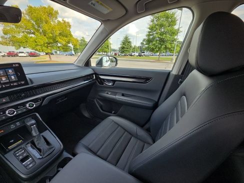 Used 2025 Honda CR-V EX-L image 18