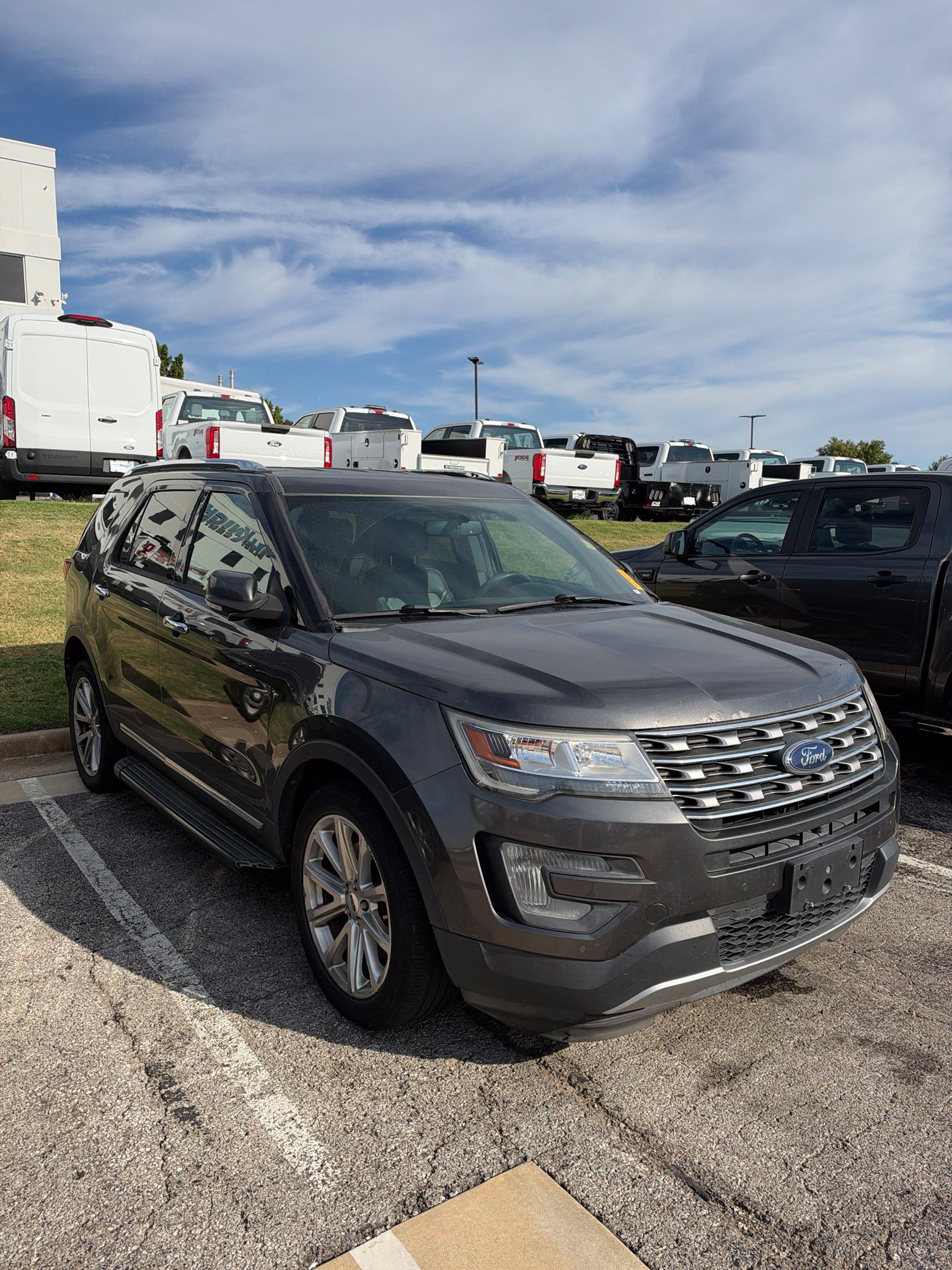 Used 2017 Ford Explorer Limited AWD/4WD image 2