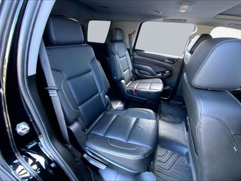 Used 2019 Chevrolet Tahoe LT w/ Z71 Midnight Edition image 17