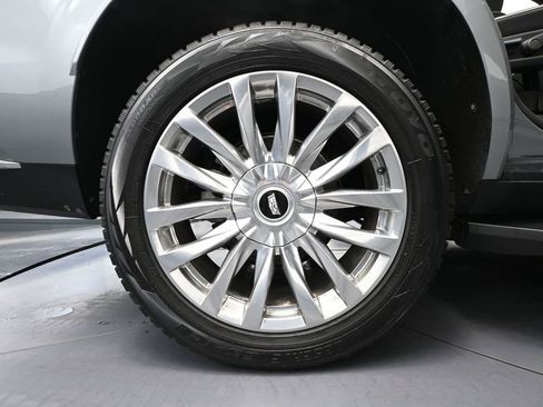 Used 2023 Cadillac Escalade Premium Luxury w/ Touring Package AWD/4WD image 15