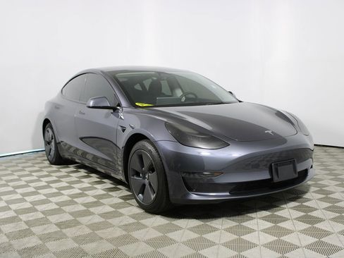 Used 2023 Tesla Model 3 Standard Range image 26
