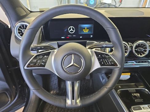 Certified 2026 Mercedes-Benz GLB 250 image 22