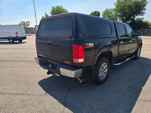 Used 2012 GMC Sierra 1500 SLT w/ LPO, Deluxe Chrome Package AWD/4WD image 3