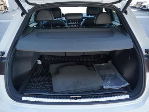 New 2025 Audi Q3 2.0T Premium image 11