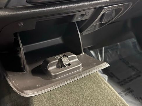 Used 2016 Chevrolet Silverado 1500 LT image 25