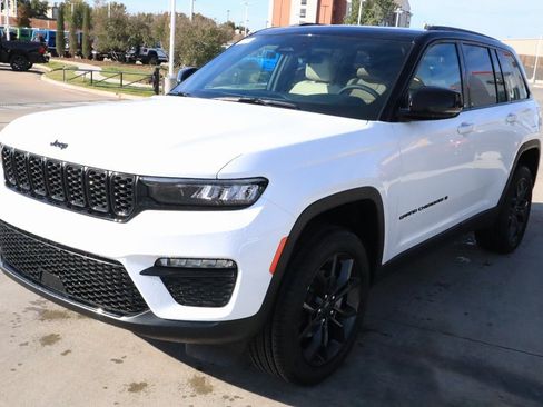 New 2025 Jeep Grand Cherokee Limited image 12