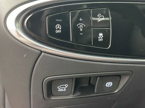 Used 2025 Genesis GV70 2.5T image 25