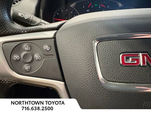 Used 2024 GMC Terrain SLE image 21