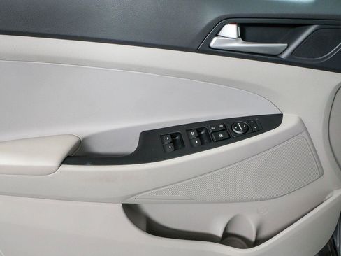 Used 2021 Hyundai Tucson SEL FWD image 9