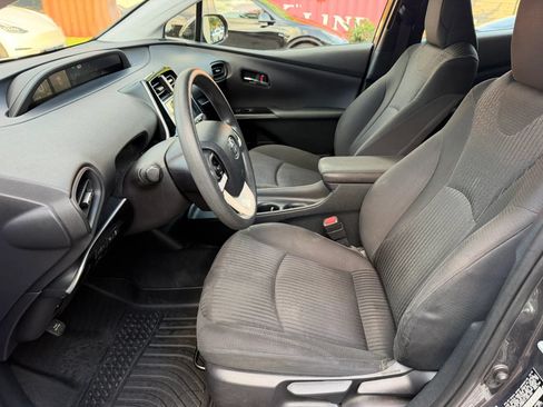 Used 2018 Toyota Prius Two w/ Prius Two Safety Plus Package FWD image 14