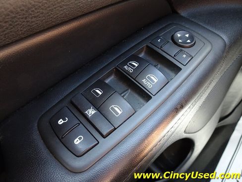 Used 2013 Jeep Grand Cherokee Laredo AWD/4WD image 27