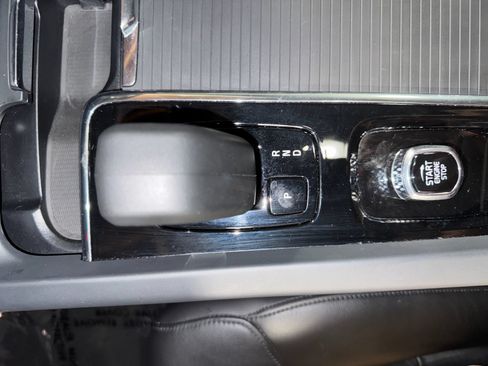 Used 2024 Volvo S60 B5 Core FWD image 23