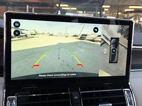 Used 2024 Lincoln Navigator Reserve image 22