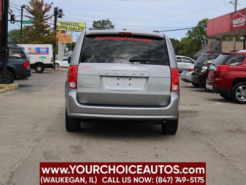 Used 2015 Dodge Grand Caravan SXT image 6