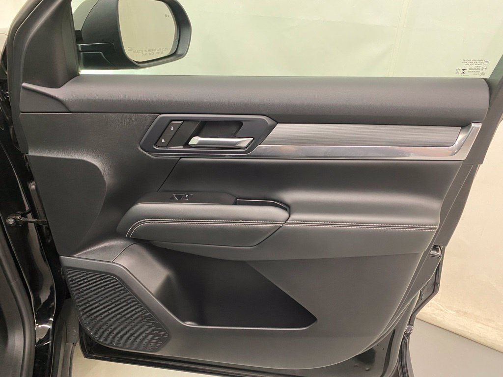 Used 2025 GMC Terrain Elevation AWD/4WD image 11