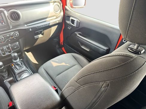 Used 2023 Jeep Wrangler Unlimited AWD/4WD image 25