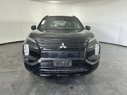 Used 2024 Mitsubishi Outlander SEL Black Edition AWD/4WD image 3