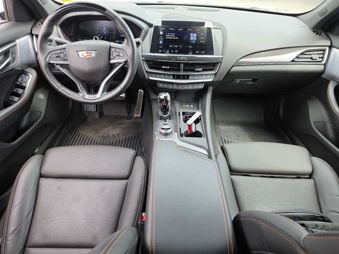 Used 2024 Cadillac CT5 V RWD image 17