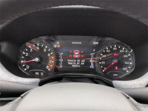 Used 2024 Jeep Compass Latitude w/ Convenience Group image 16