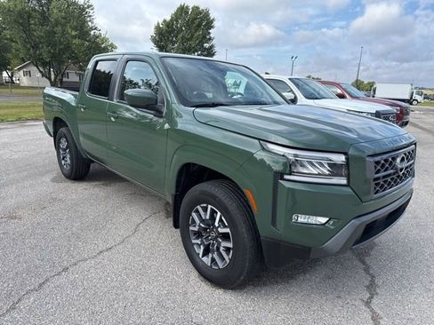 Used 2024 Nissan Frontier SL image 5