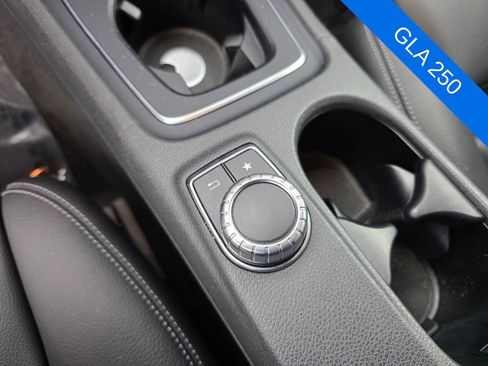 Used 2020 Mercedes-Benz GLA 250 image 24