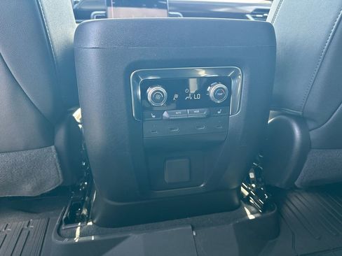 New 2026 GMC Yukon XL AT4 w/ AT4 Premium Plus Package image 24