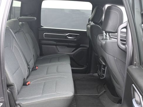 Used 2022 RAM 1500 Big Horn AWD/4WD image 12