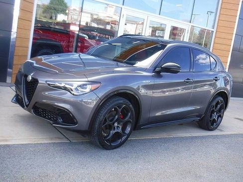 Used 2024 Alfa Romeo Stelvio Veloce image 1