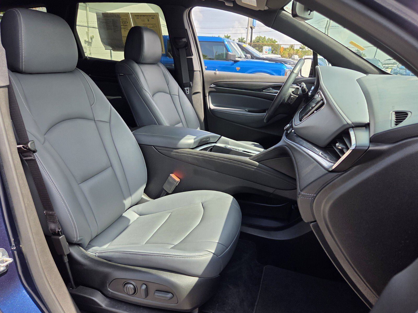 Used 2023 Buick Enclave Essence FWD image 18
