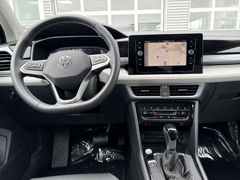 New 2025 Volkswagen Taos SEL image 19