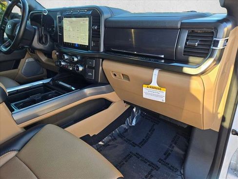 Certified 2024 Ford F250 Lariat w/ Chrome Package image 20