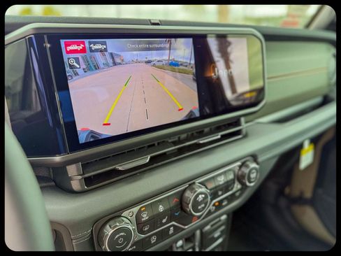 New 2026 Jeep Gladiator Mojave image 23