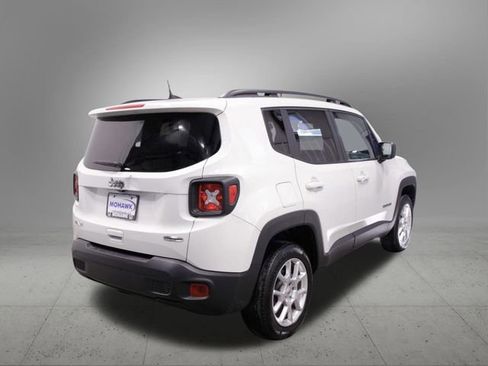 Used 2022 Jeep Renegade Latitude w/ Sun/Sound Group image 7