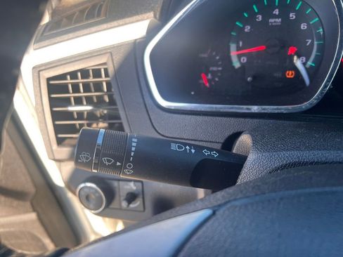 Used 2010 Chevrolet Traverse LT w/ Personal Connectivity Package image 14