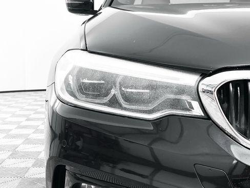 Used 2017 BMW 530i image 10