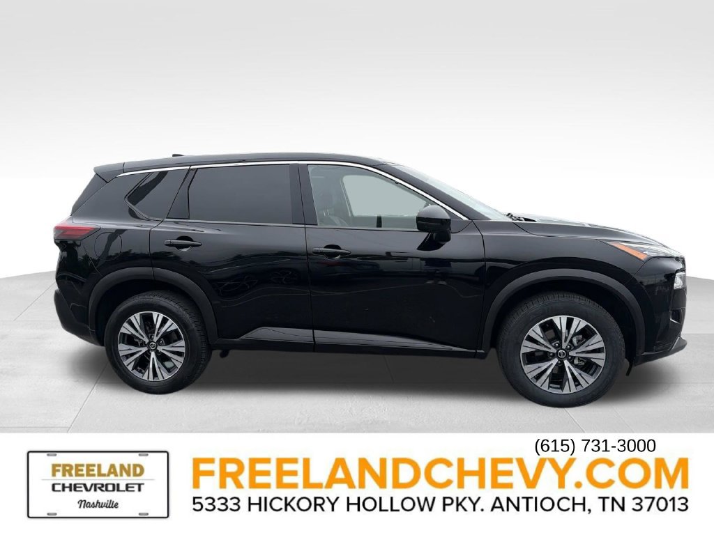 Used 2021 Nissan Rogue SV FWD image 2