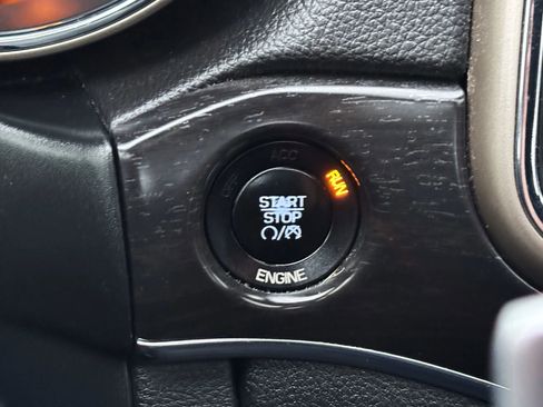 Used 2015 Jeep Grand Cherokee Limited image 26