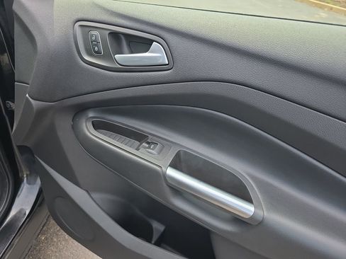 Used 2018 Ford Escape SE w/ SE Sync 3 Package image 21