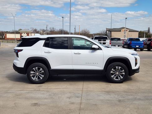 New 2026 Chevrolet Equinox LT w/ Convenience Package II image 7