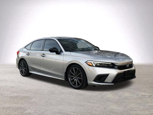 Used 2022 Honda Civic Sport image 2