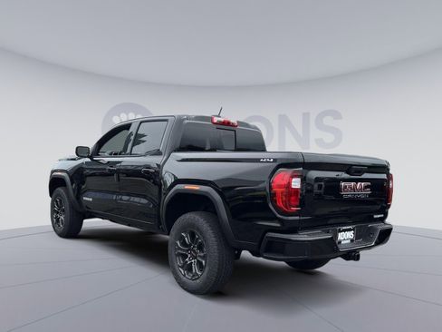 New 2025 GMC Canyon Elevation w/ Convenience Package image 4