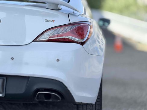 Used 2014 Hyundai Genesis 2.0T RWD image 36