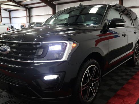 Used 2020 Ford Expedition Limited w/ Equipment Group 303A AWD/4WD image 22