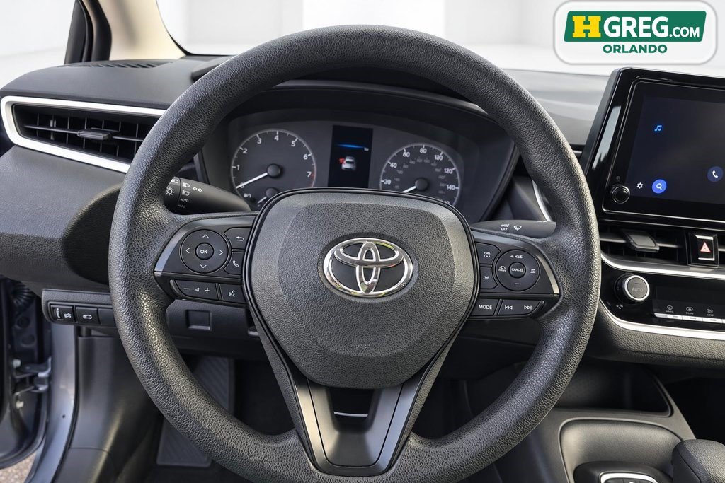 Used 2025 Toyota Corolla LE FWD image 12