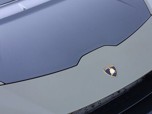 Used 2023 Lamborghini Huracan Tecnica RWD image 10