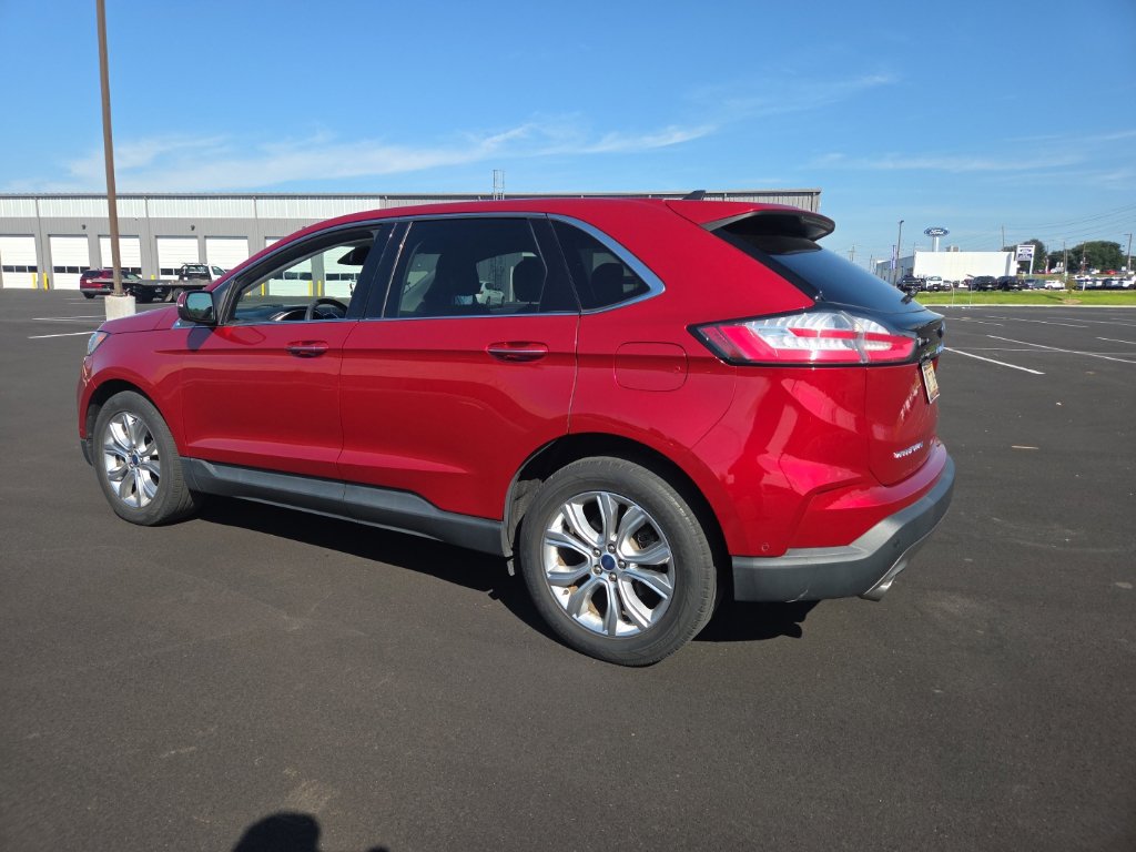 Used 2021 Ford Edge Titanium w/ Equipment Group 301A FWD image 12