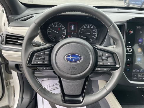 Used 2025 Subaru Forester Premium AWD/4WD image 14