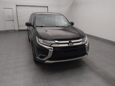 Used 2018 Mitsubishi Outlander ES image 14